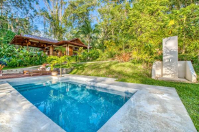 Tropical Paradise Retreat Near Caribbean Beaches